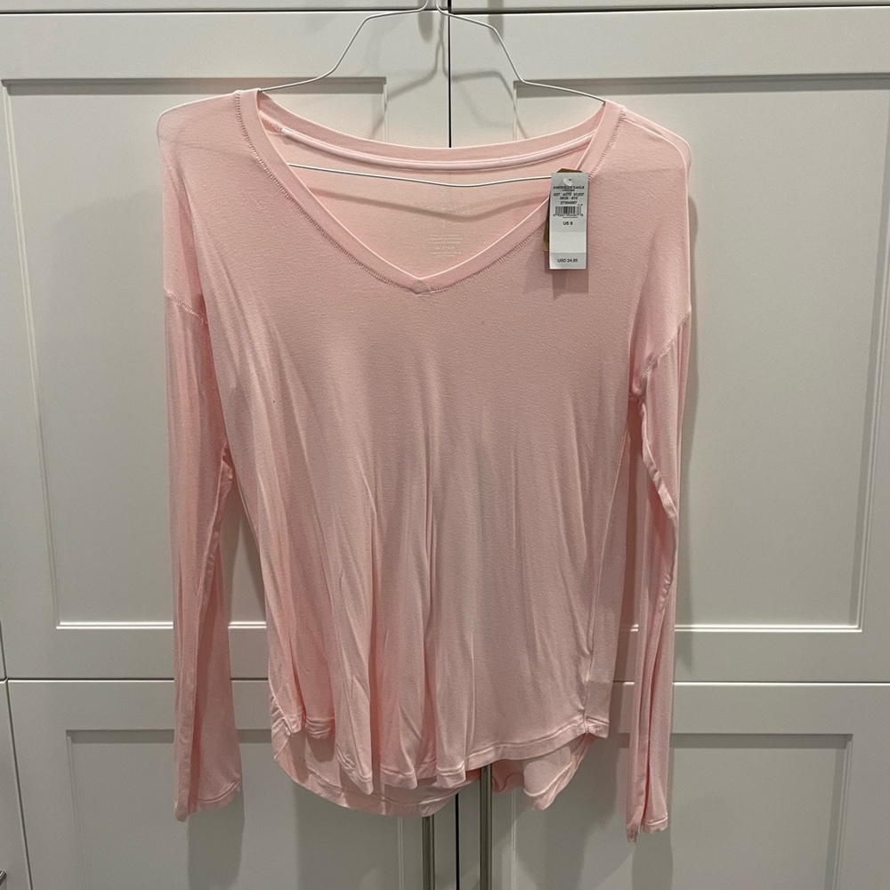 BNWT PINK AE LONG SLEEVE TOP